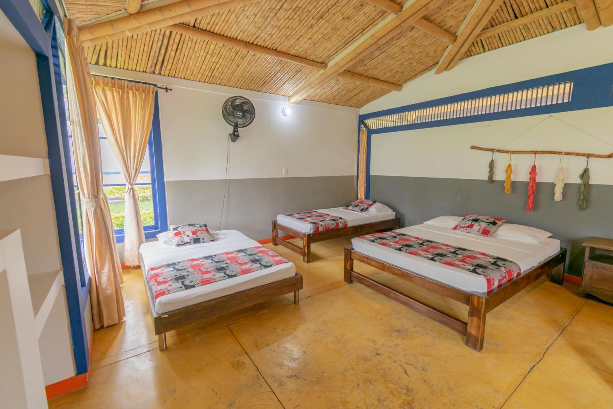Hotel Campestre La Aldea Монтенегро Екстер'єр фото