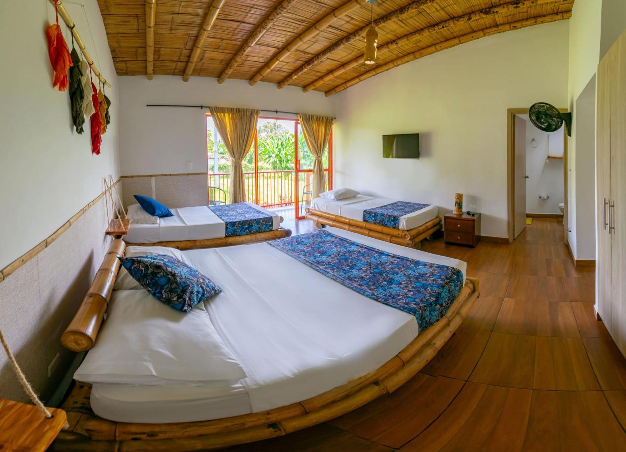 Hotel Campestre La Aldea Монтенегро Екстер'єр фото
