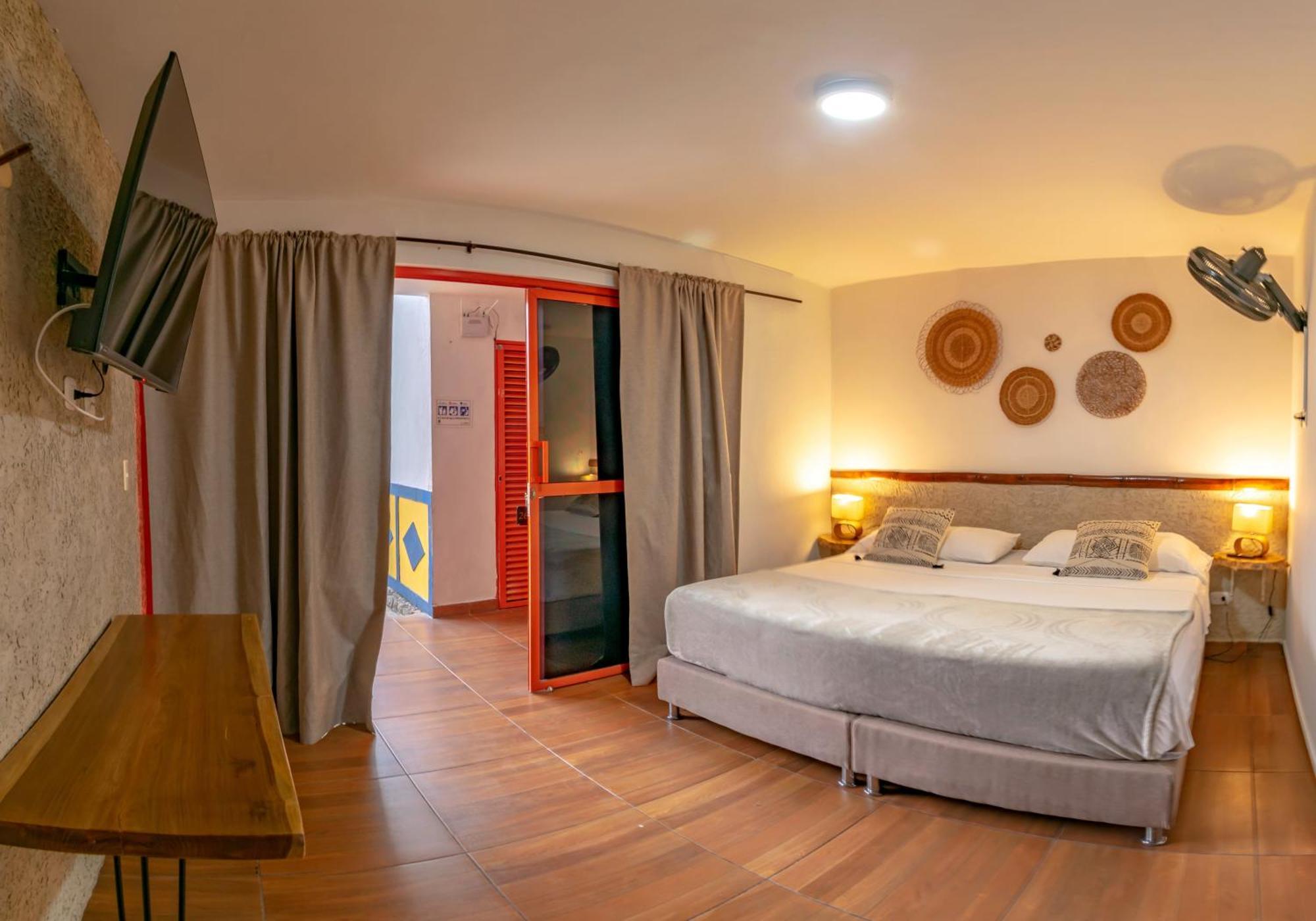 Hotel Campestre La Aldea Монтенегро Екстер'єр фото
